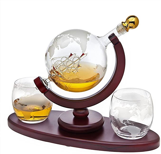 Whiskey Decanter Globe Set with 2 Etched Globe Whisky Glasses - for Liquor, Scotch, Bourbon, Vodka - 850ml
